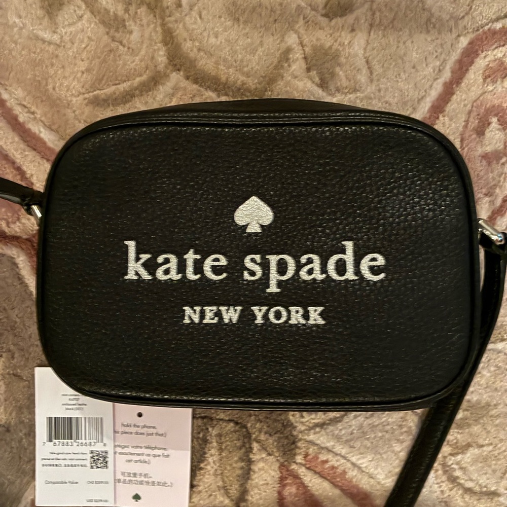 Kate Spade black leather logo crossbody LIKE NEW! 🦋